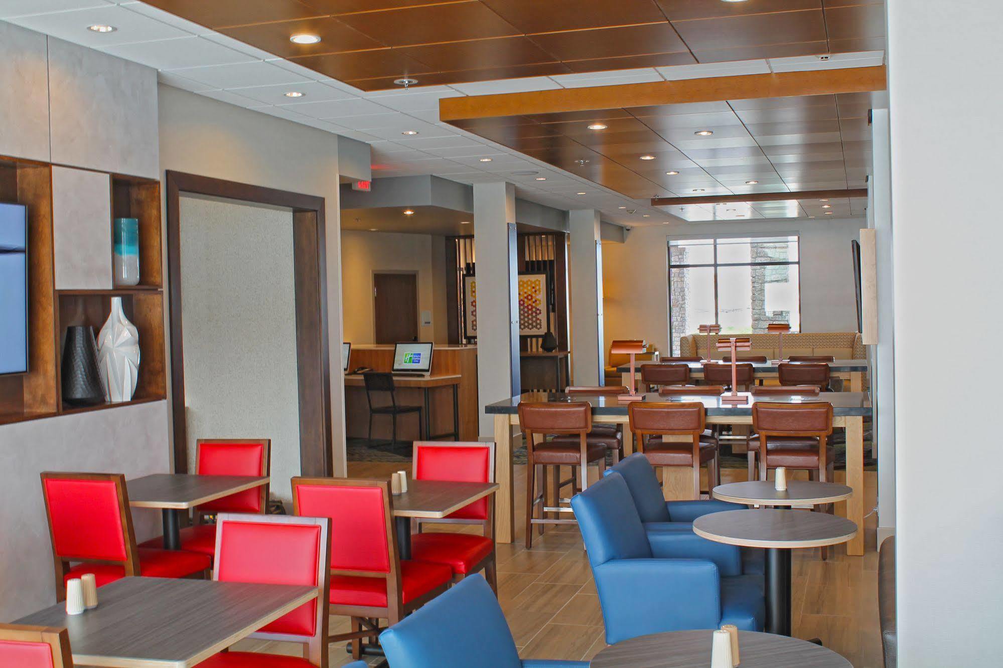 Holiday Inn Express & Suites - St. Louis South - I-55 By Ihg Mehlville Buitenkant foto